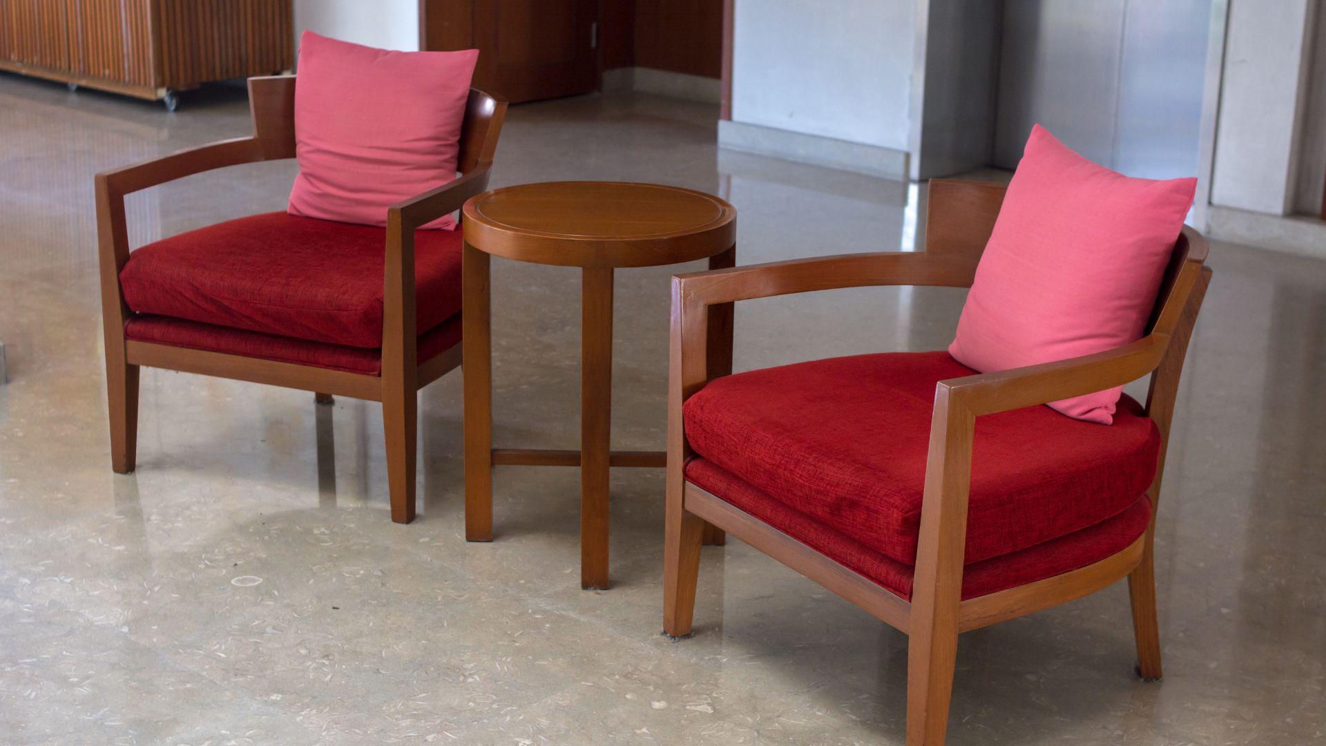sillas y sillones tapizados
